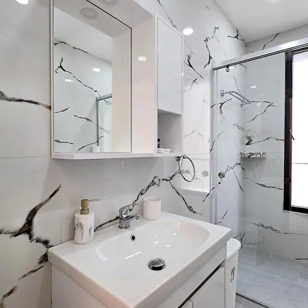Jona's Luxury Escape C23 Sarande