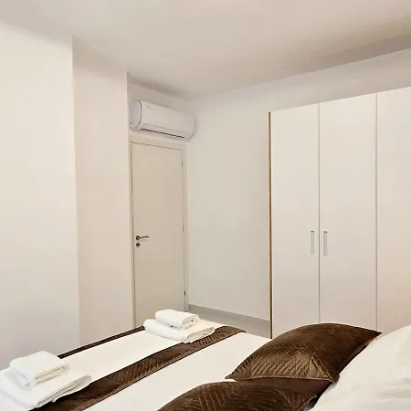 Jona's Luxury Escape C23 Apartment
