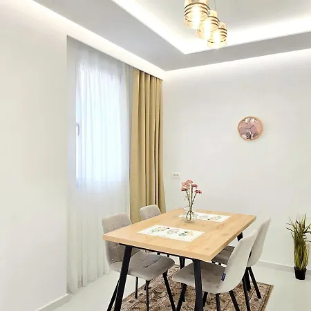 Jona's Luxury Escape C23 Apartment